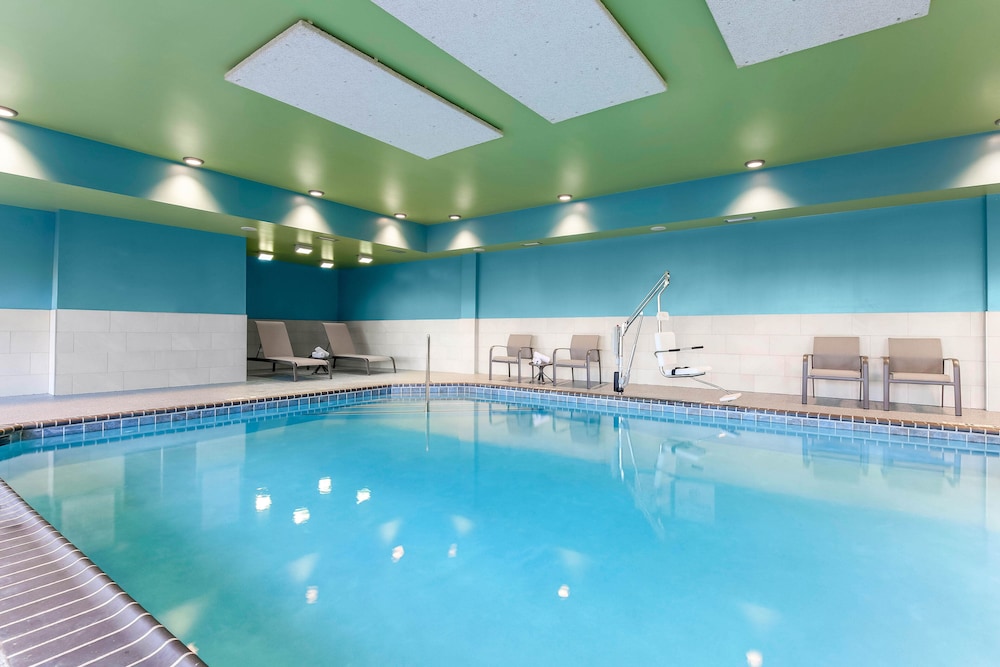 Holiday Inn Express & Suites Chicago O'Hare Airport by IHG - photo 25