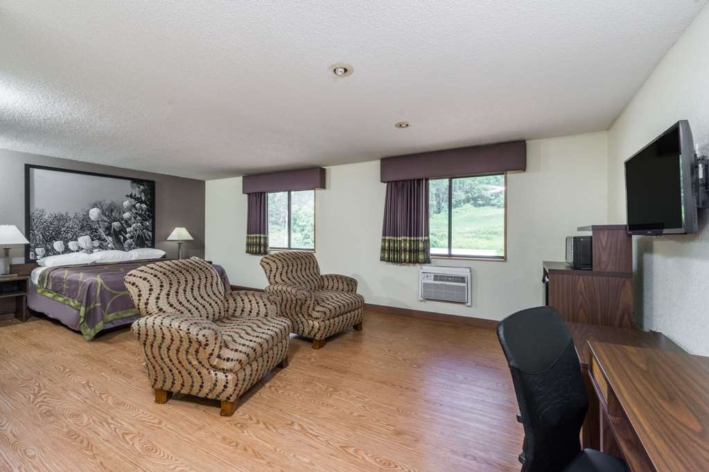 Super 8 by Wyndham Zanesville - photo 11