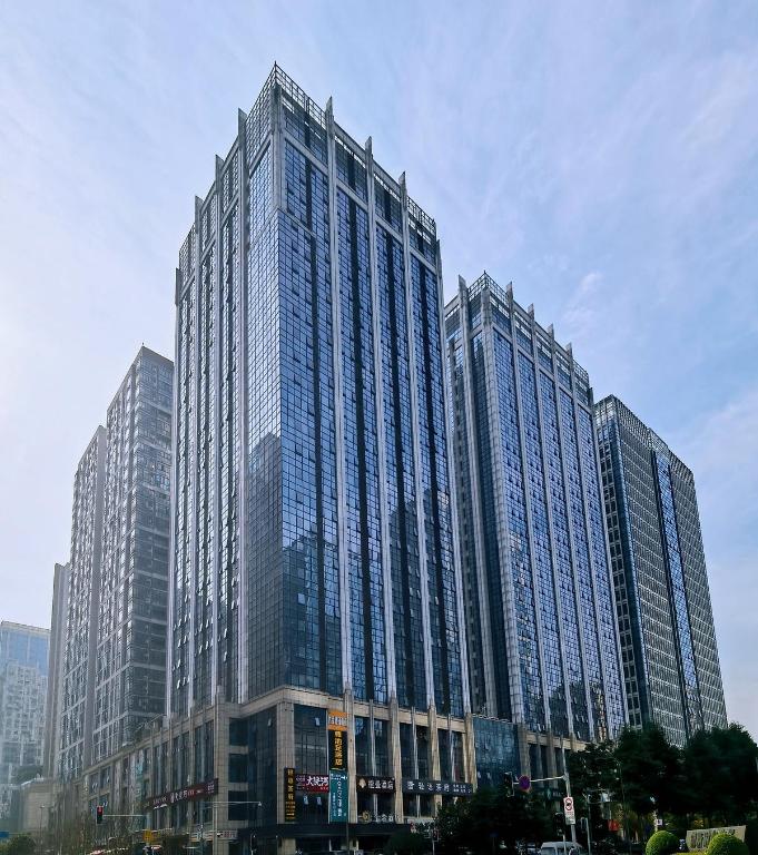 Homeinn Plus - carbon neutral hotel in Chengdu