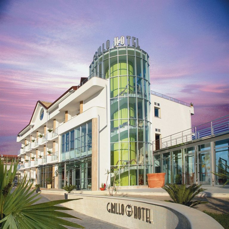 Sun Club Grillo — 4-Star Luxury Hotel in Amendolara, Italy
