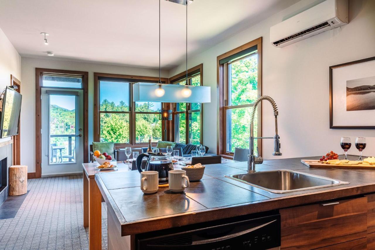 Lakefront Mountain View 2 Bedrooms Resort Suite in Mont-Tremblant, Canada