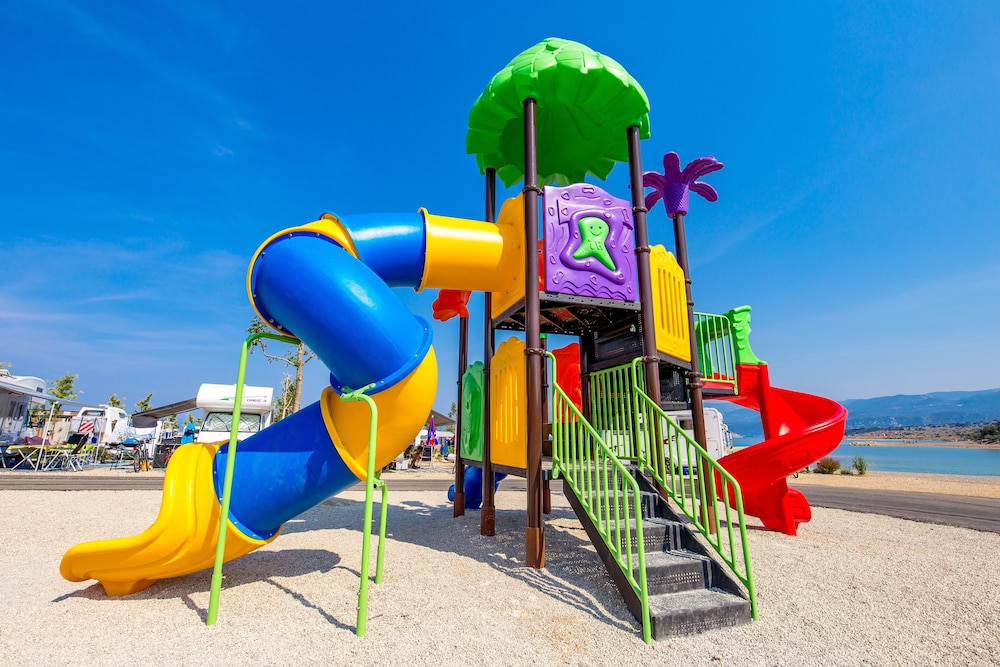 Mobile home Camping Omišalj — 5-Star Luxury Hotel in Omisalj, Croatia