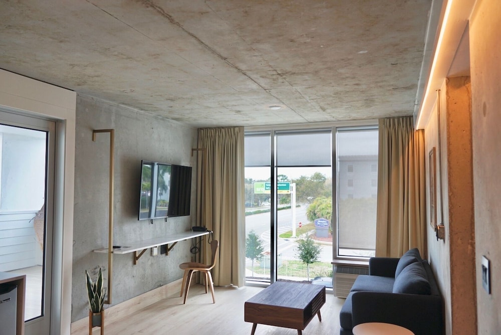 Kompose Boutique Hotel - photo 22