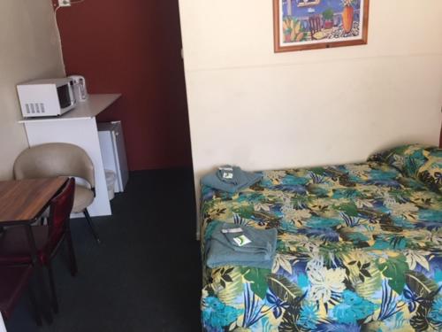 Governors Hill Motel