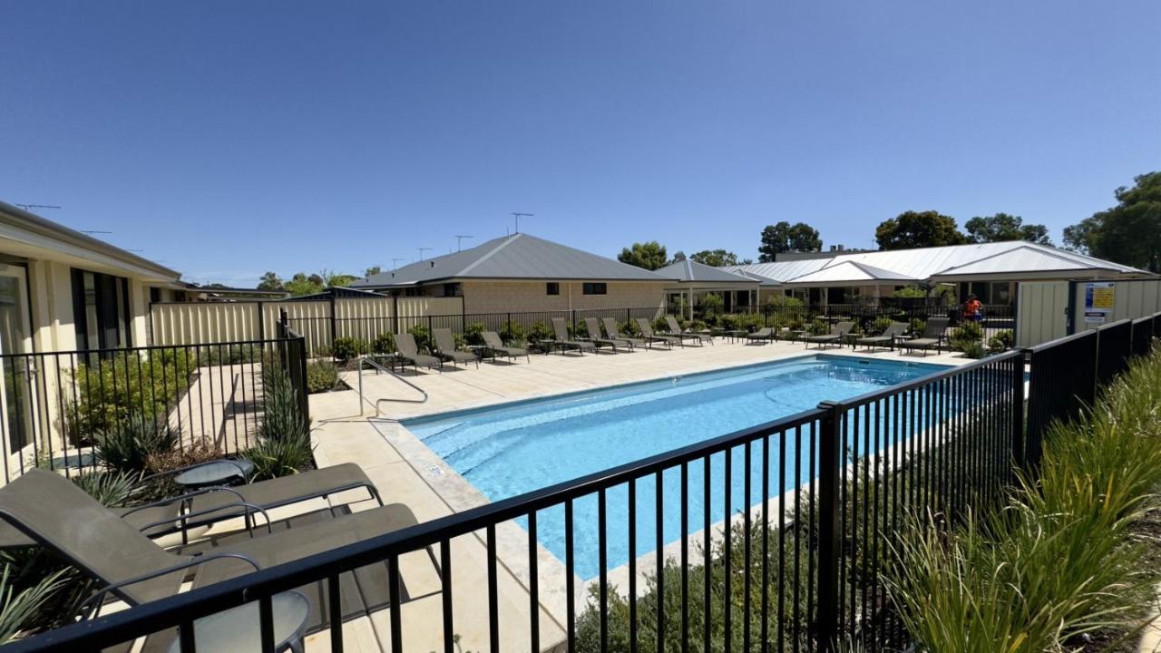 Brand New Unit in a Modern Complex Your Perfect Getaway — hotel in Kalgoorlie