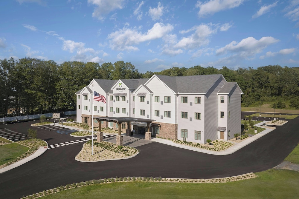 Element Lenox Berkshires - carbon neutral hotel in Lenox