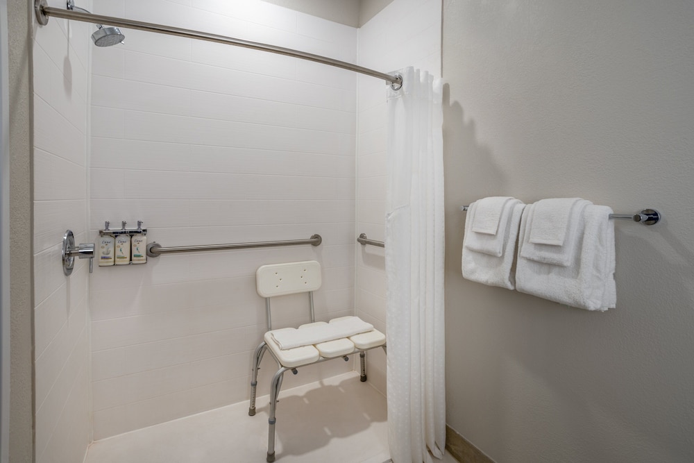Holiday Inn Express Hotel & Suites Salisbury Delmar by IHG - photo 18