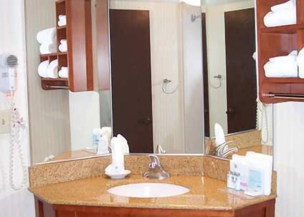 Hampton Inn Washington - photo 26