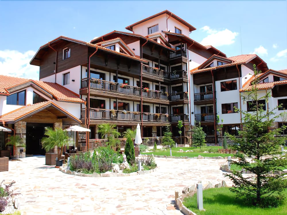 Hotel Alexander - carbon neutral hotel in Razlog