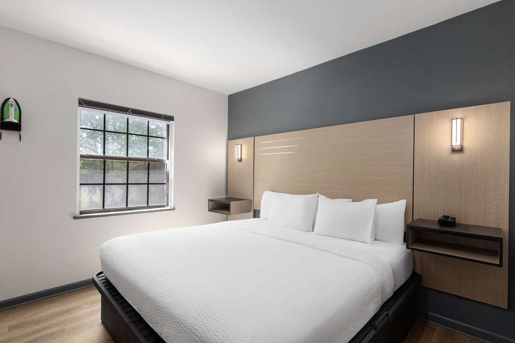 Ramada by Wyndham Studio Suites Dothan - photo 9