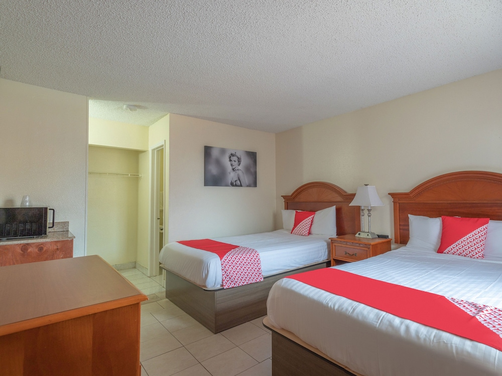 OYO Hotel San Antonio Lackland near Seaworld - photo 14