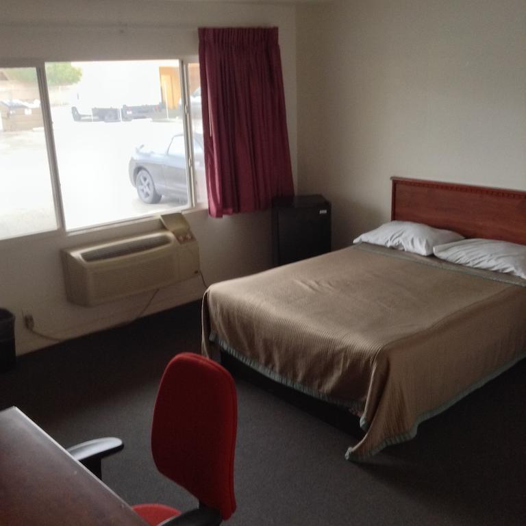 Capri Motel - photo 15