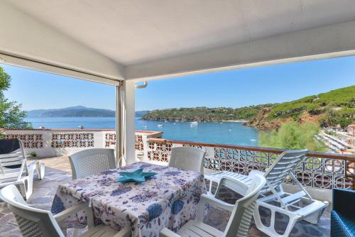 Villa Oda Monolocale sul mare — 4-Star Luxury Hotel in Capoliveri, Italy