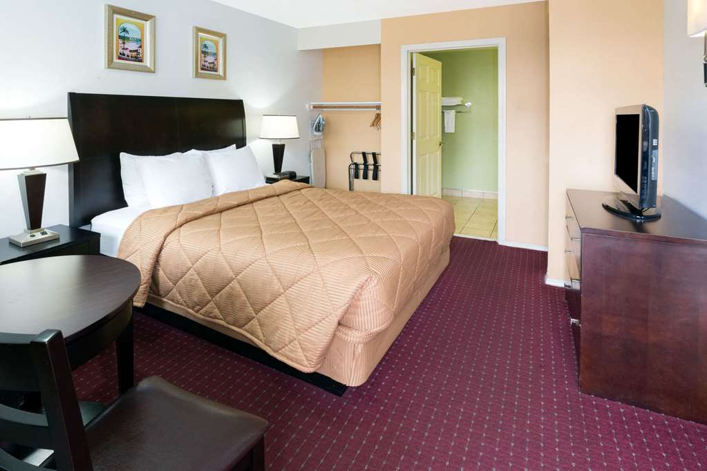 Days Inn by Wyndham Newport OR - photo 9