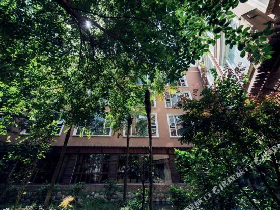 Jiazhou Yangguang Huayuan Hotel in Jiangyou, People's Republic of China