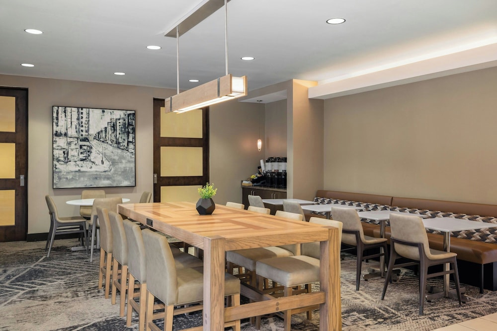 Residence Inn Des Moines Downtown - photo 27