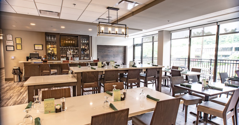 Holiday Inn Knoxville N Merchant Drive by IHG - photo 18
