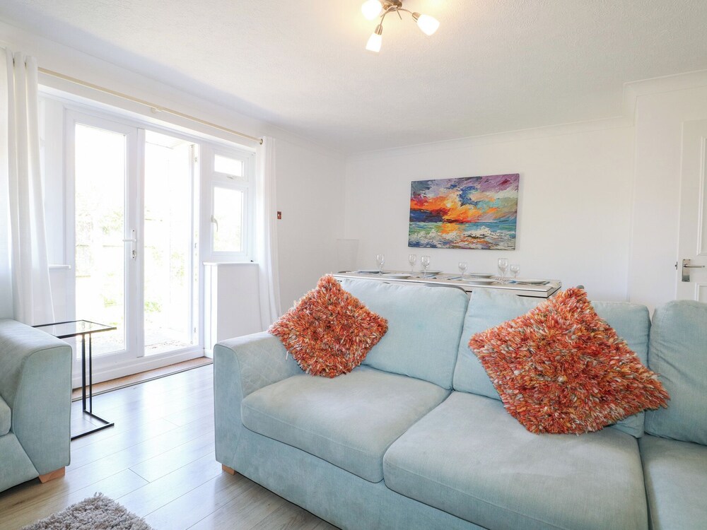 44 West Front Road — 4-Star Luxury Hotel in Bognor Regis, United Kingdom