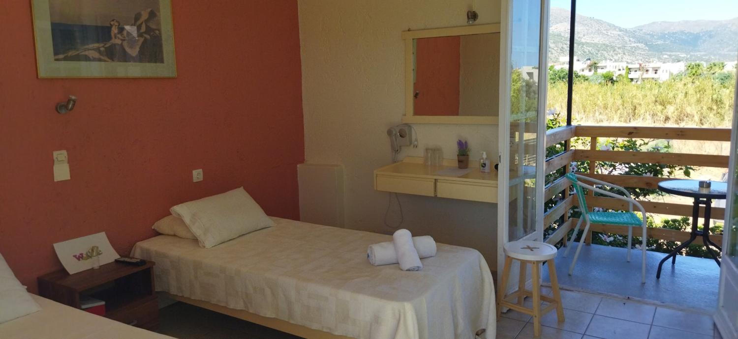 Cleo Rooms - last minute hotel in Malia
