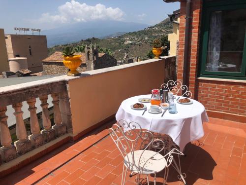 Casa Rando Mary's House — 4-Star Luxury Hotel in Taormina, Italy