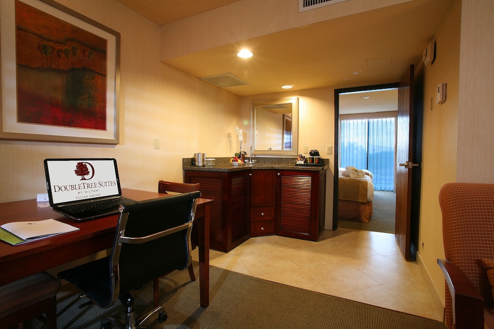 DoubleTree Suites by Hilton Tucson Airport - photo 19