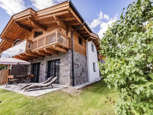 Green Garden Lodge B1 — 4-Star Luxury Hotel in Piesendorf, Austria