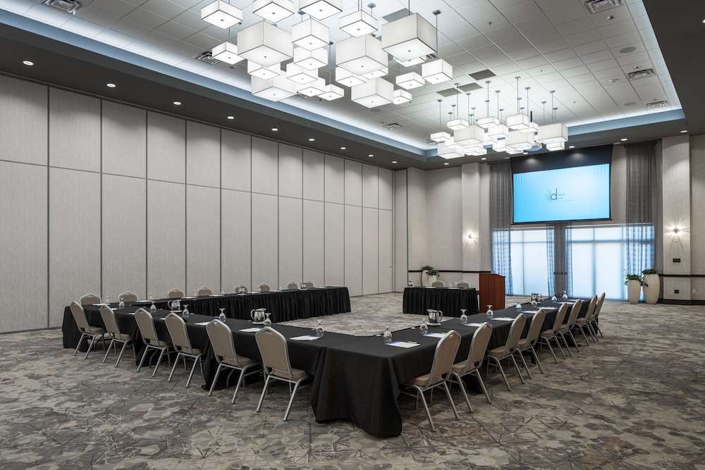 Holiday Inn Express & Suites Sioux City North Event Center by IHG - photo 58