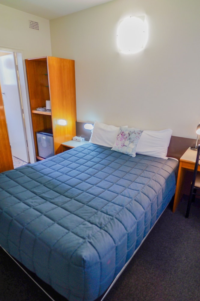 Abbotsleigh Motor Inn — Armidale — photo 4