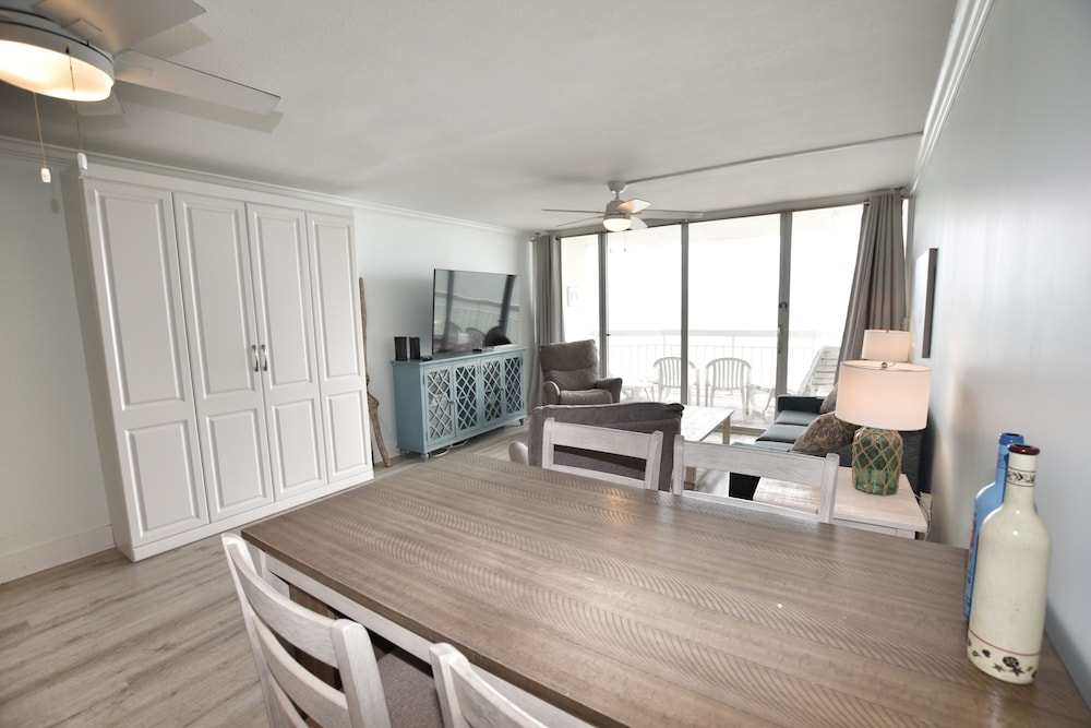 1109 Waters Edge Resort 1 Bedroom Condo by RedAwning - photo 29