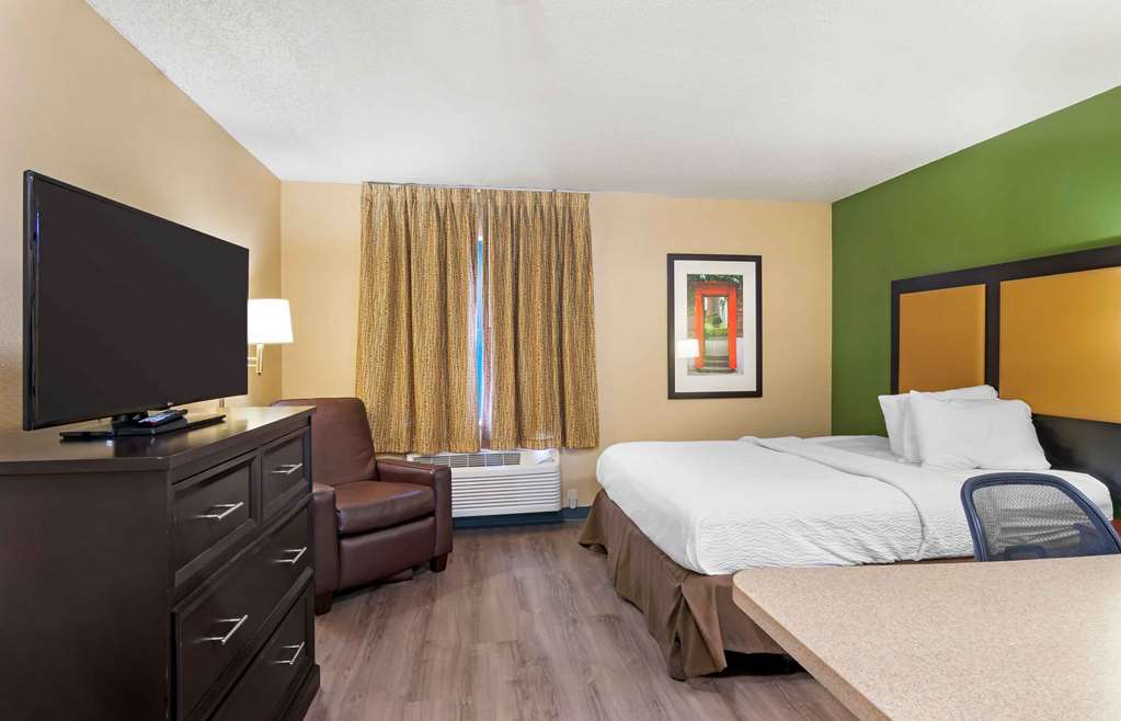 Extended Stay America Suites Kansas City Airport - photo 13