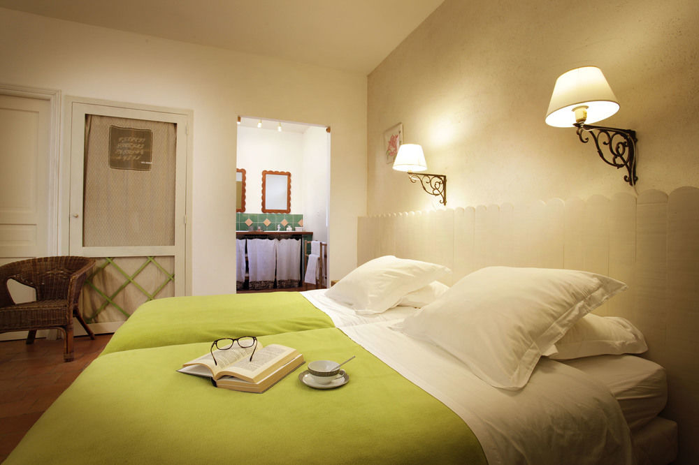 Logis de l’Astrée in Saintes, France