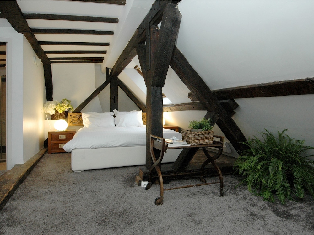 Gregoire Apartment — 4-Star Luxury Hotel in Paris, France
