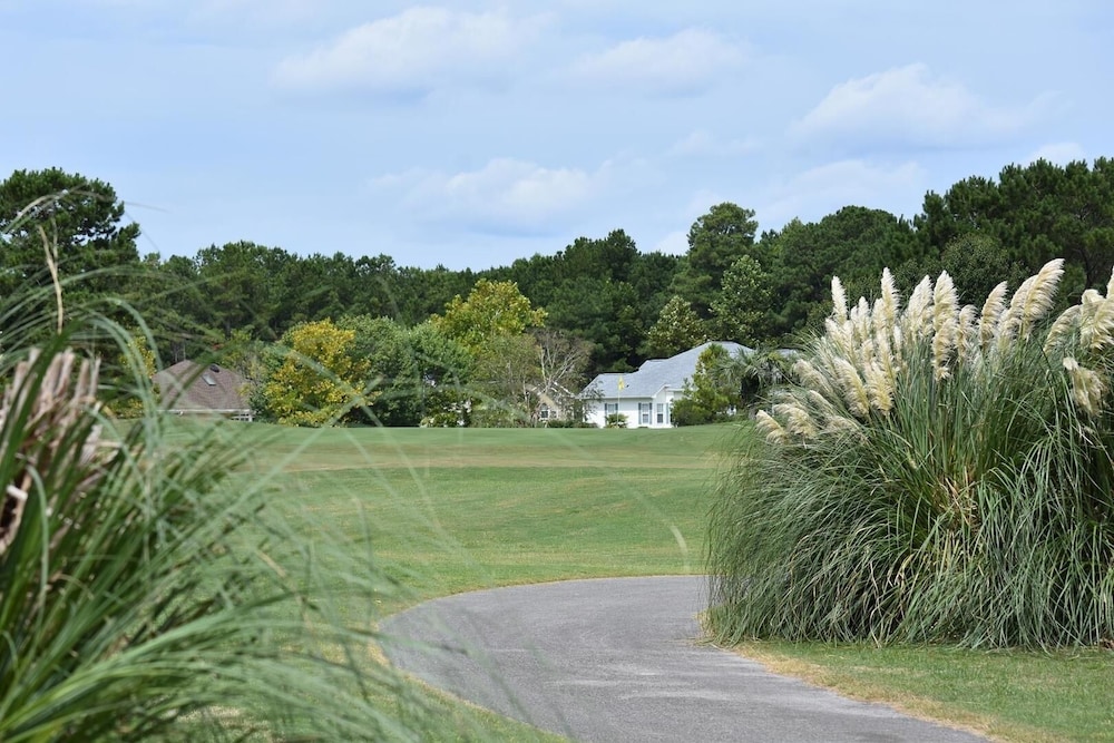 Full Kitchen Condo 2404M Golf Resort Close to Beach in Calabash by RedAwning - photo 24