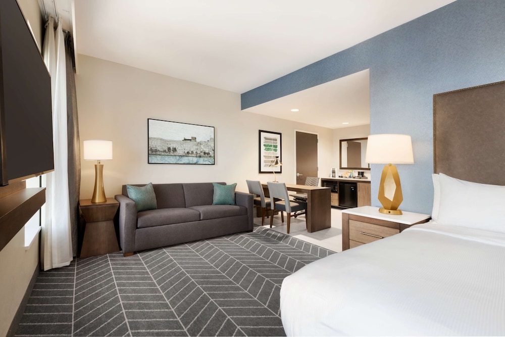 Embassy Suites by Hilton Wilmington Riverfront - photo 15