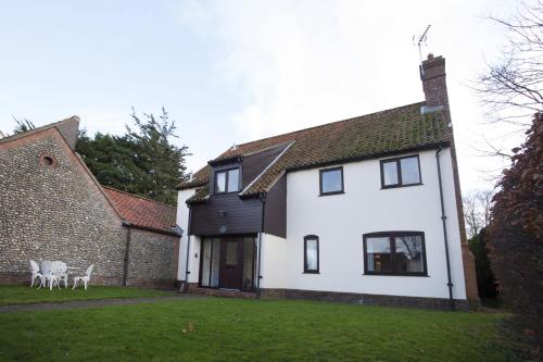 Burnham B - carbon neutral hotel in Unknown City