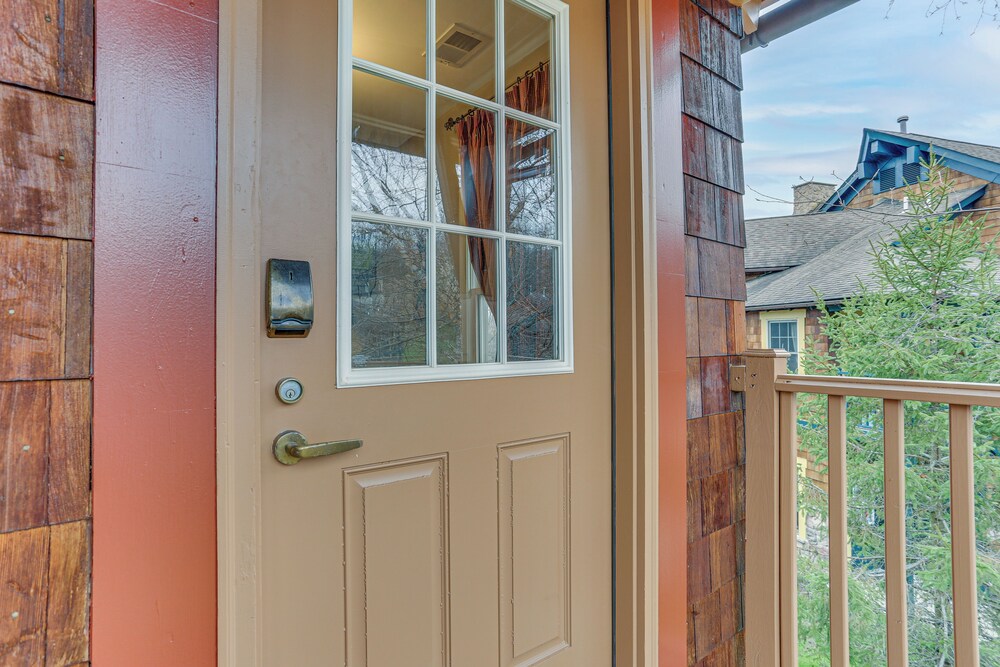 Spacious Condo w View 1 Mi to Mtn Creek Resort - photo 16