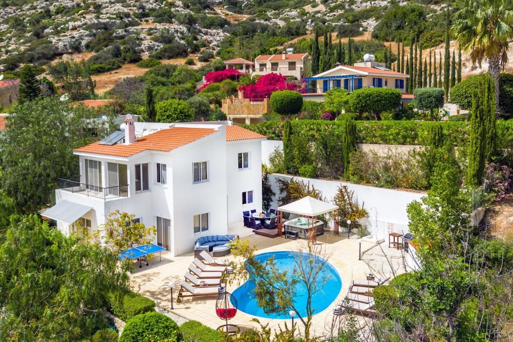 Villa Atlantica — 4-Star Luxury Hotel in Pegeia, Cyprus