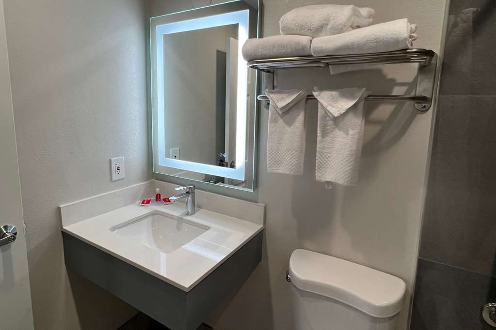 Quality Inn Tracy I 205 - photo 14