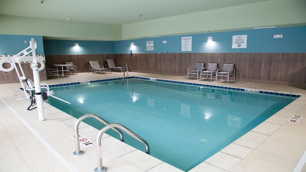 Holiday Inn Express & Suites Marion by IHG - photo 10