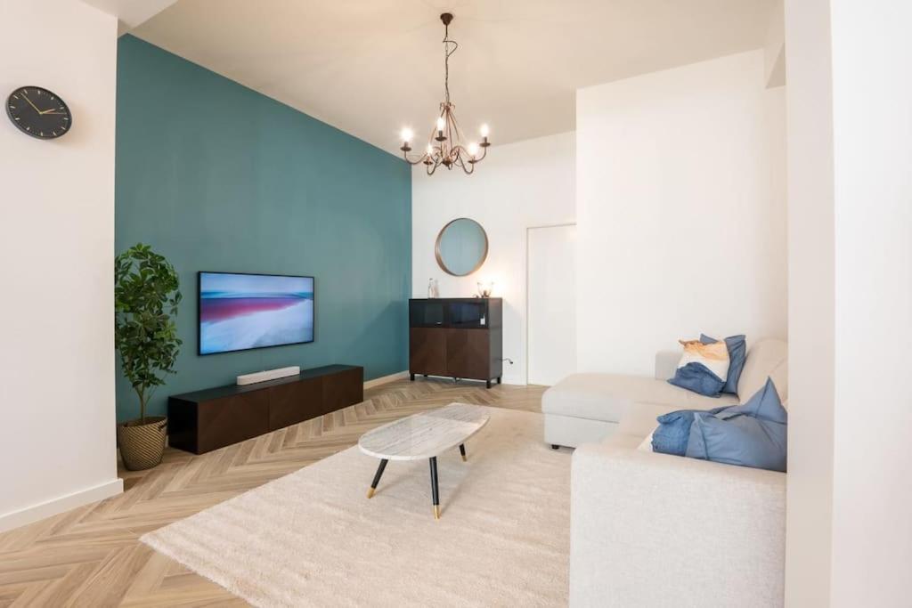 Beautiful renovated apartment in an authentic building — 4-Star Luxury Hotel in Ostend, Belgium