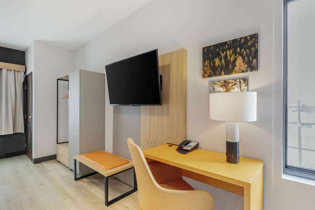 Comfort Suites Cheyenne WY - photo 18