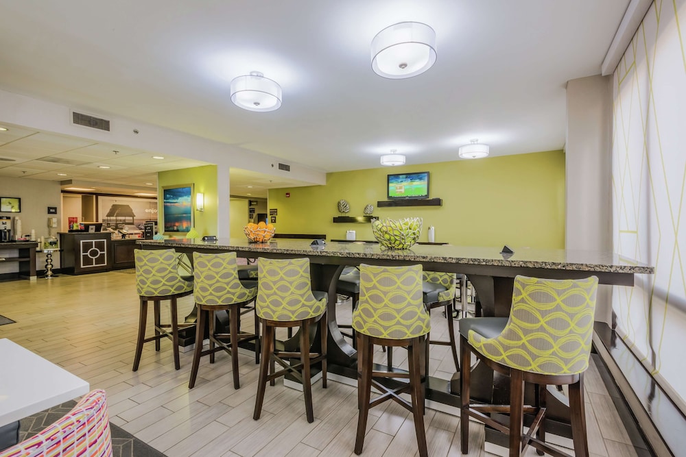 Hampton Inn Tampa International Airport Westshore - photo 55