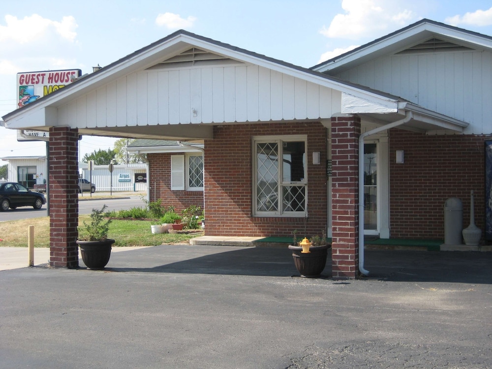 Guest House Motel - featured photo