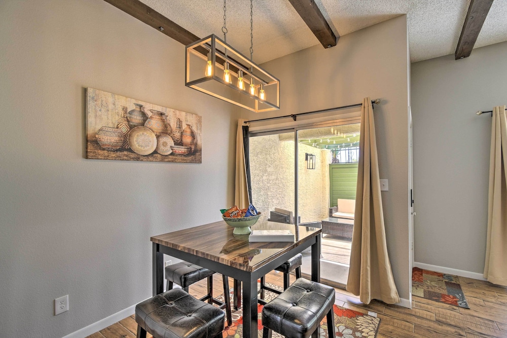 3 Mi to Mill Ave: Central Condo w Patio in Tempe — 4-Star Luxury Hotel in Tempe, United States