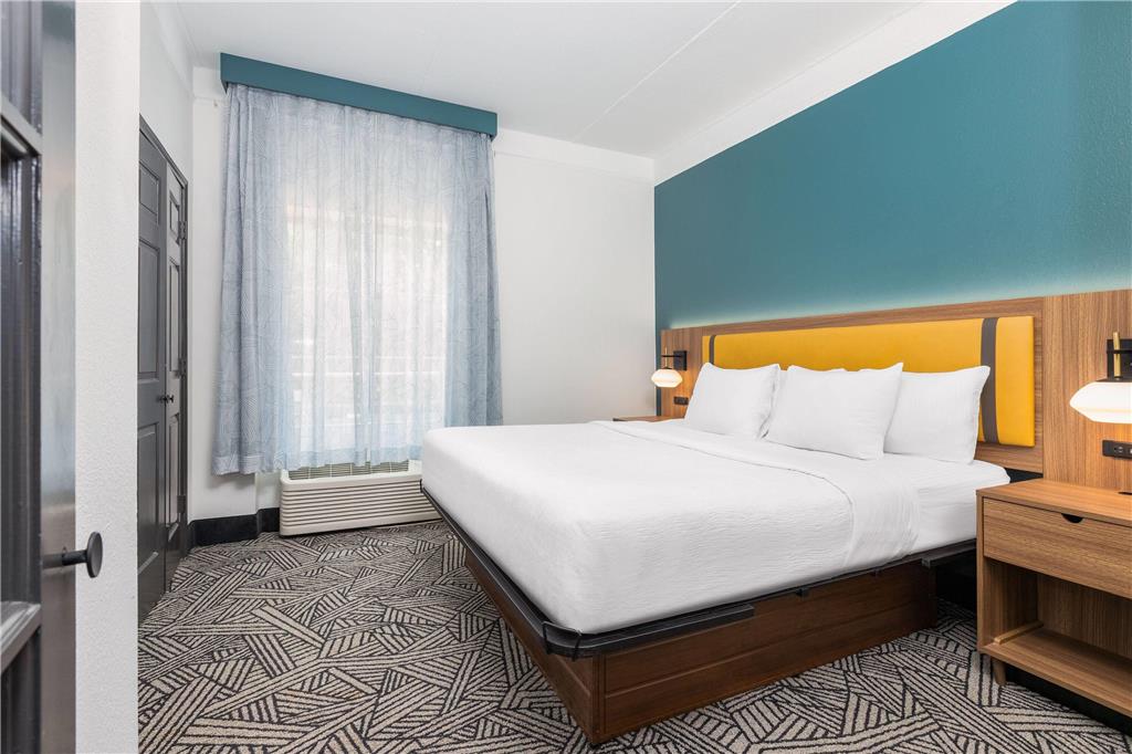 La Quinta Inn & Suites by Wyndham Sherman - photo 46