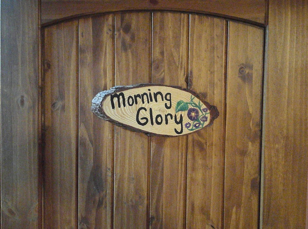 Lil Black Bear Inn - photo 45