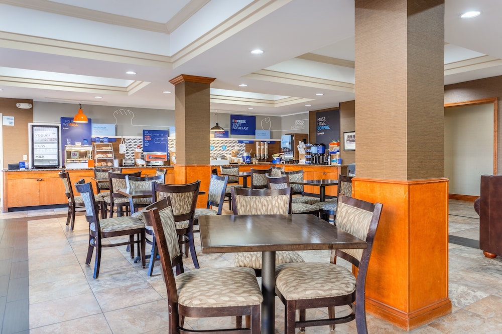 Holiday Inn Express Charles Town by IHG - photo 35