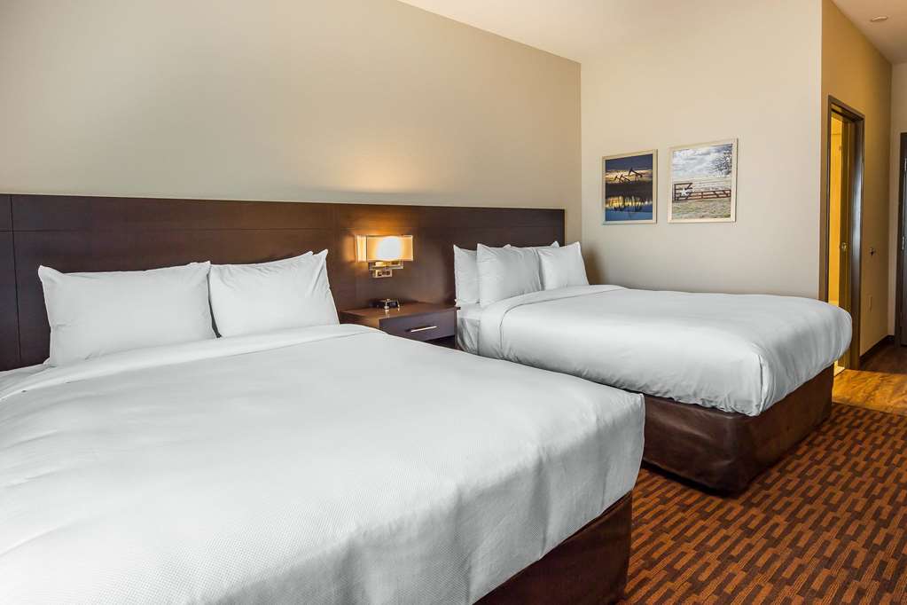 Suburban Studios Midland I 20 - photo 12