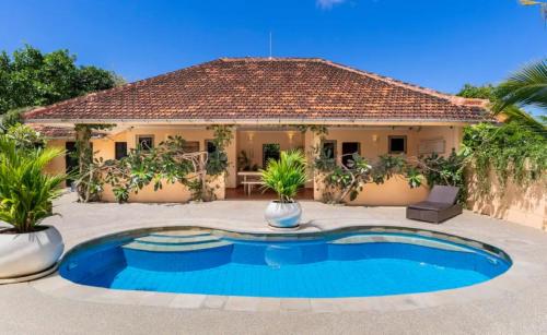 Indahwatu in Pecatu, Indonesia