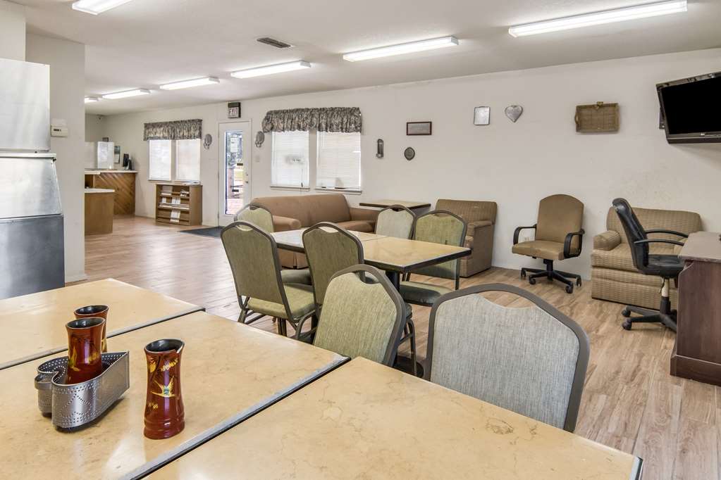 Americas Best Value Inn Baird - photo 29